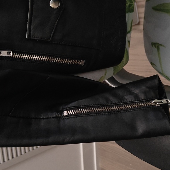 SANDRO Leather Jacket - Picture 5 of 9